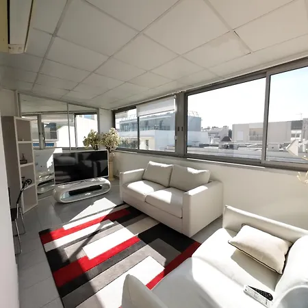 52m2 With Air Conditionners In Center Apartment Antibes