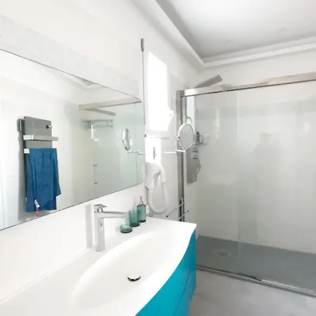 52m2 With Air Conditionners In Center Apartment